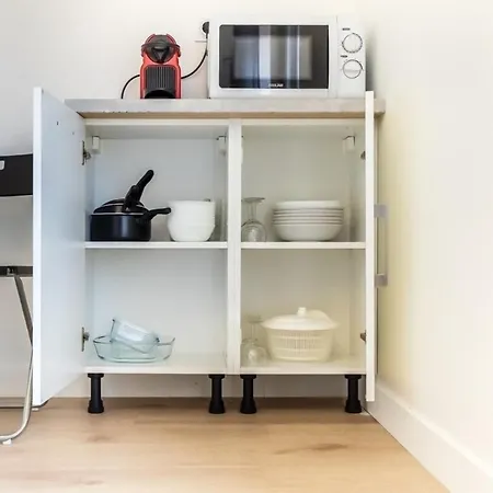 Le Pelisson 6 People Functional Gratte Ciel